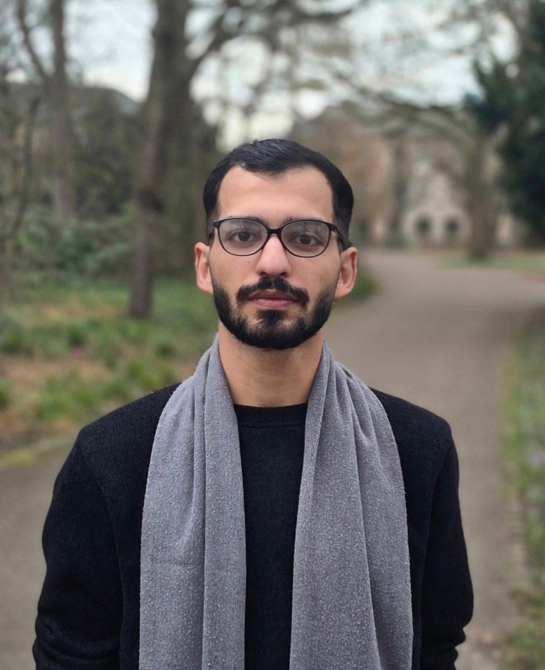 تفكيك العرش